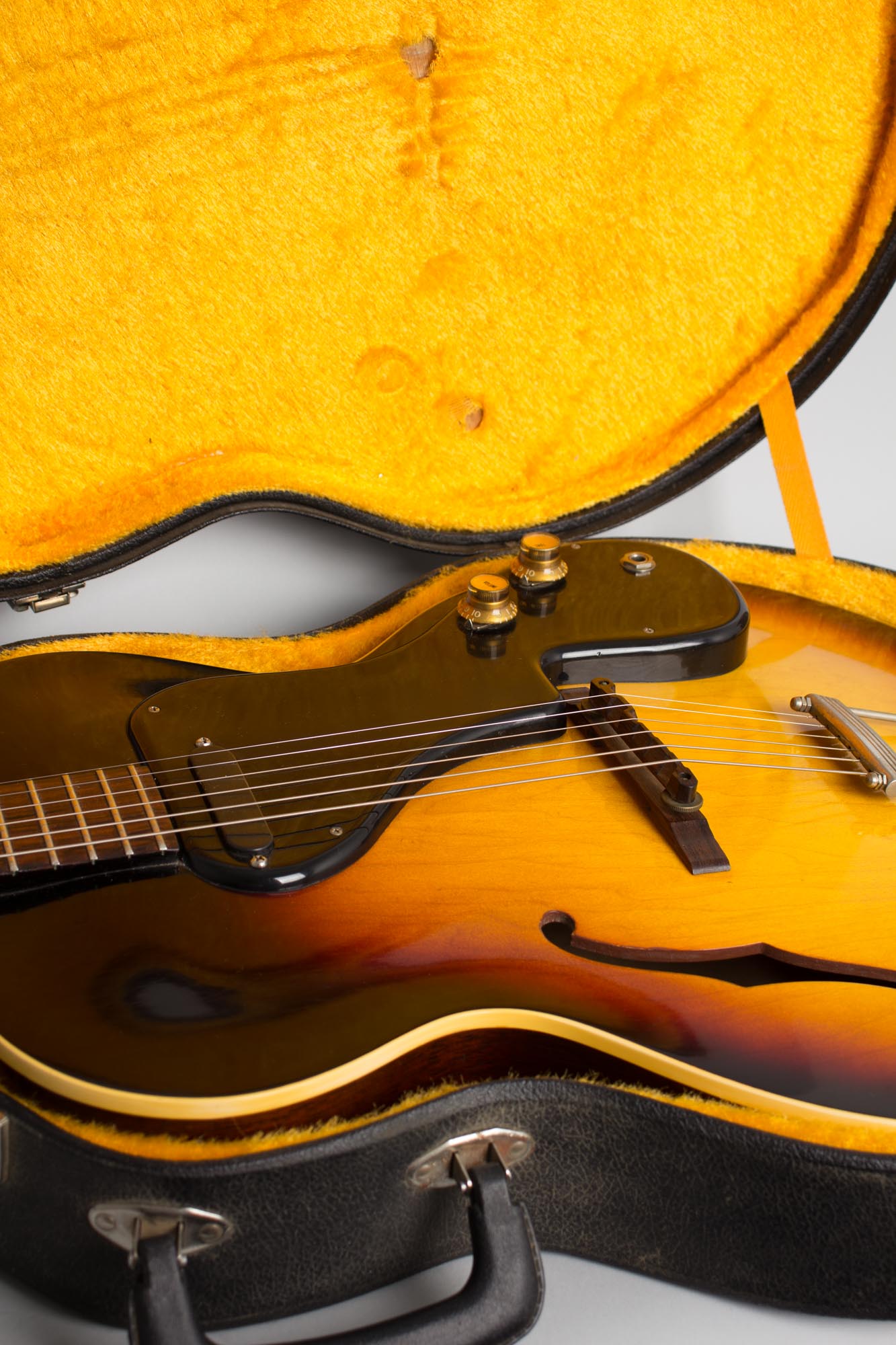 Gibson ES-120T Thinline Hollow Body Electric Guitar (1962)