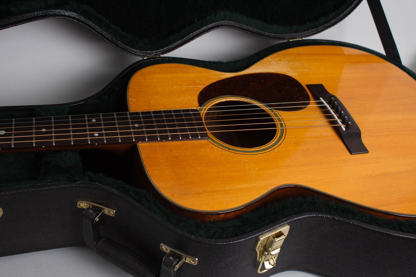 C. F. Martin 000-18 Flat Top Acoustic Guitar (1946)