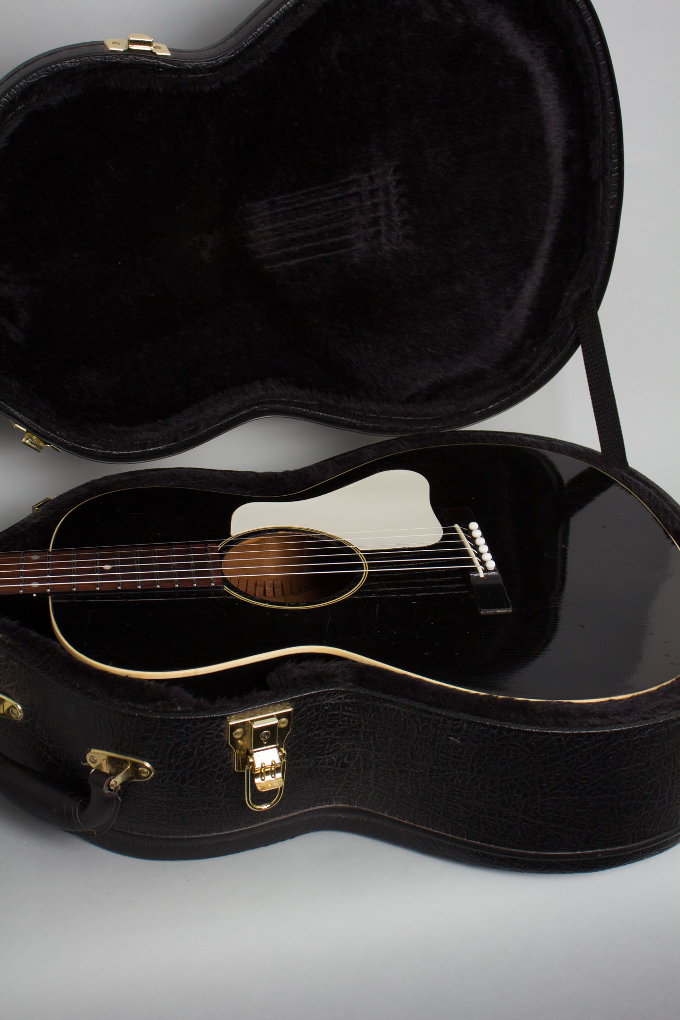 Gibson L-00 Flat Top Acoustic Guitar (1932)