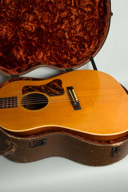 Gibson J-35 Flat Top Acoustic Guitar (1939)