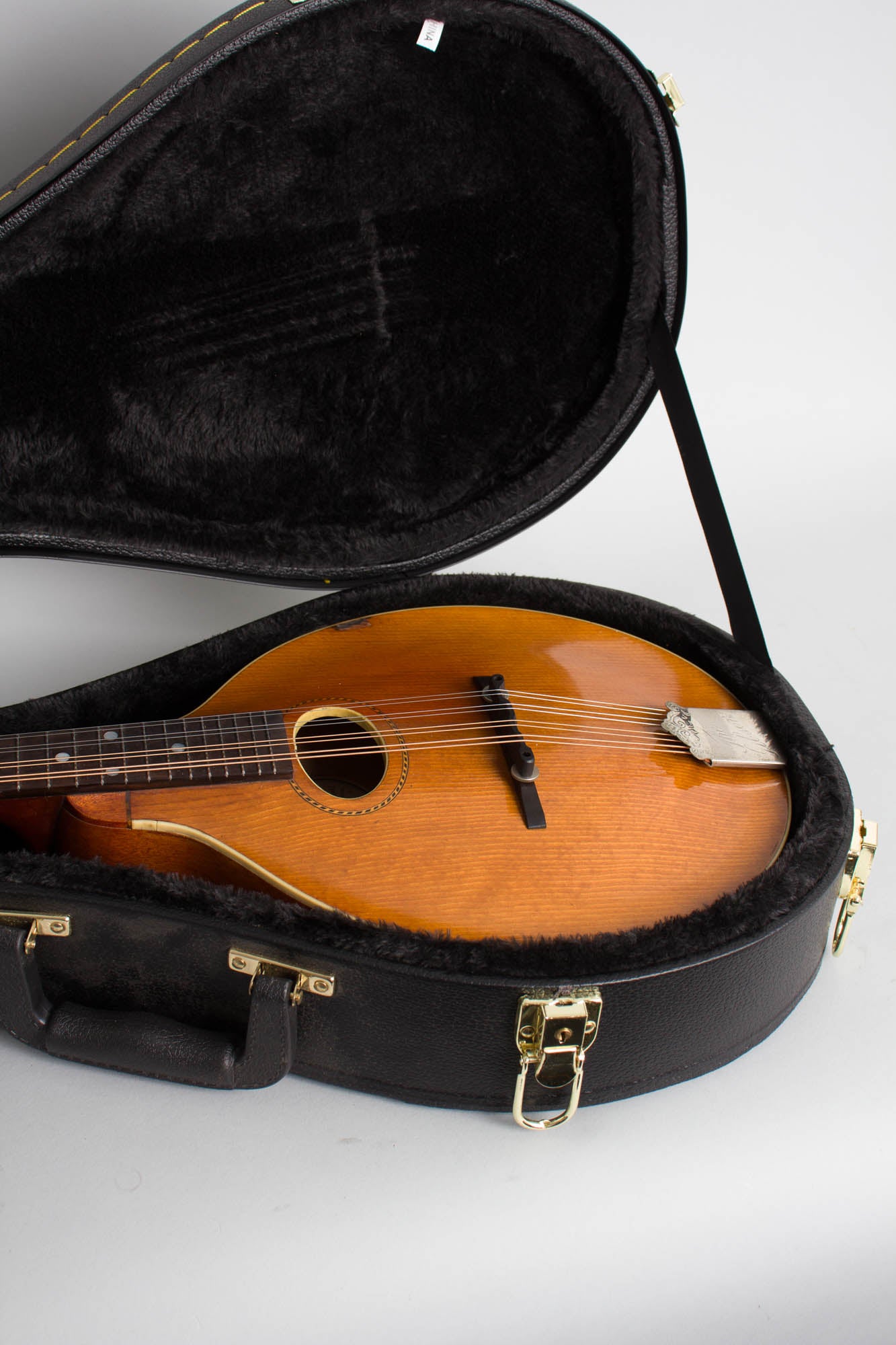 Gibson Style A- Carved Top Mandolin (1912)