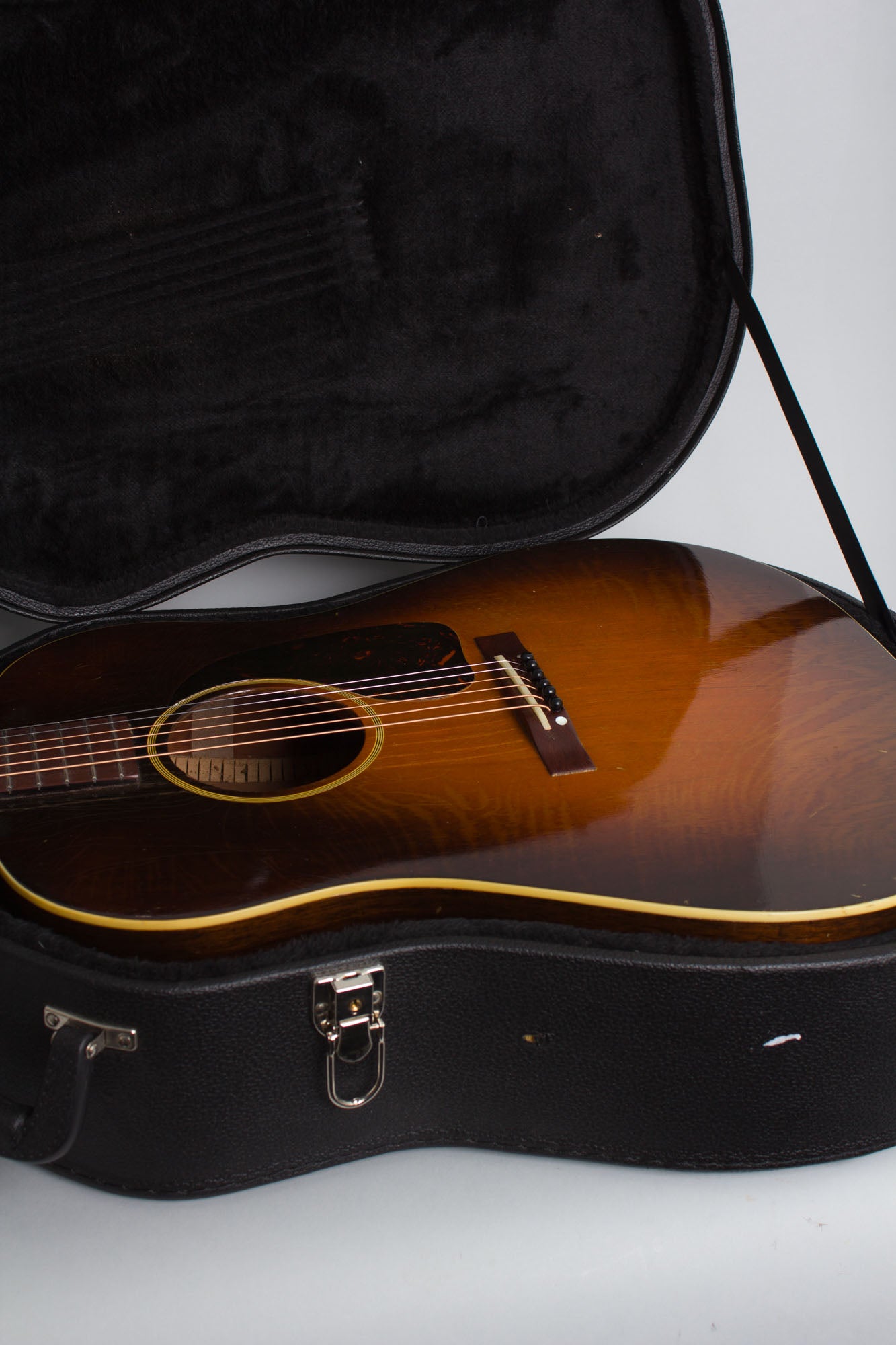 Gibson J-45 Flat Top Acoustic Guitar (1943-4)