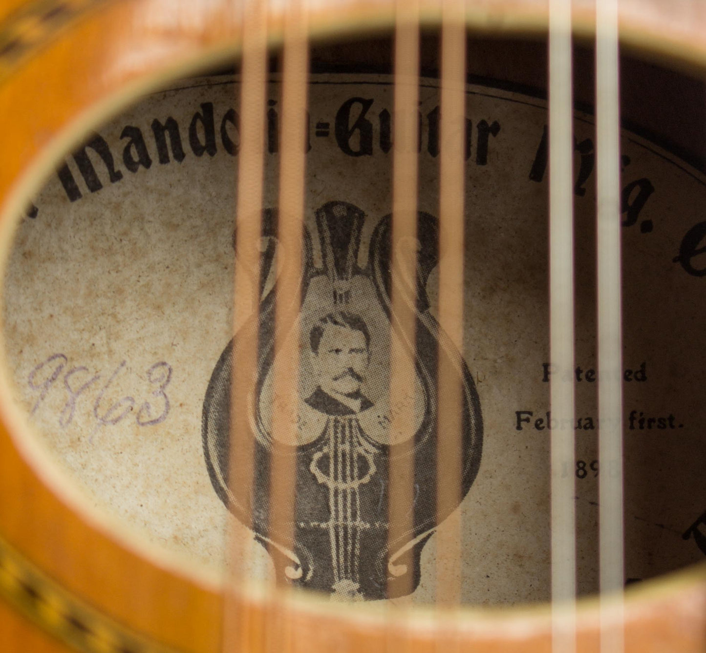 Gibson Style A Carved Top Mandolin (1910)