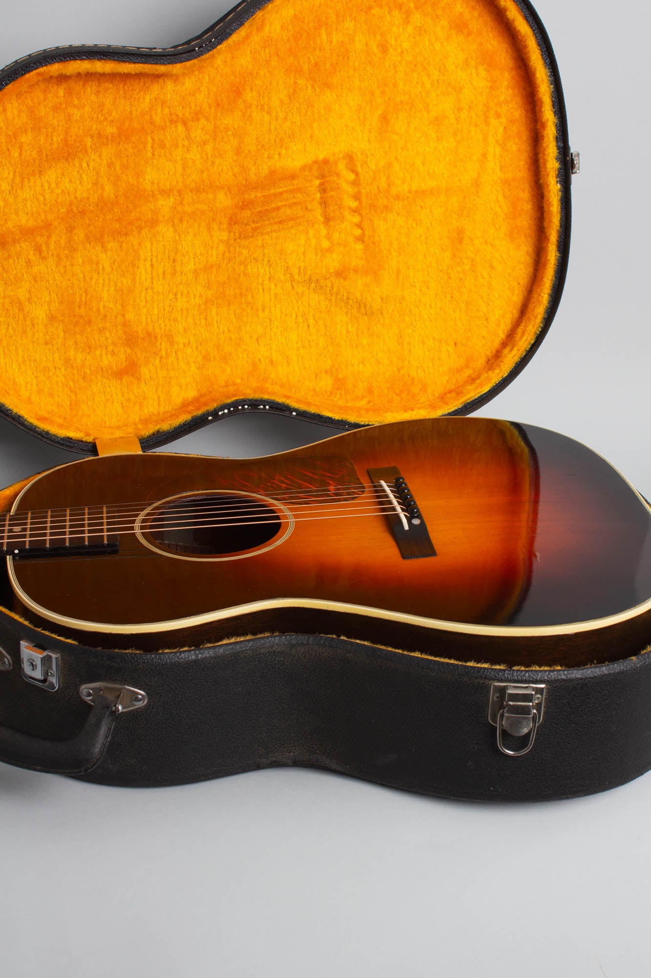 Gibson LG-2 Banner Flat Top Acoustic Guitar (1943)