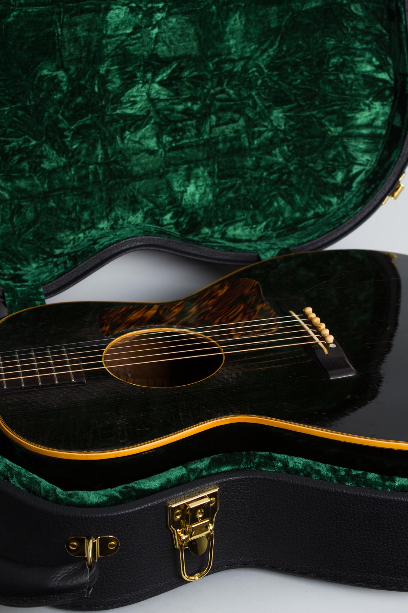 Gibson L-0 Flat Top Acoustic Guitar (1942)