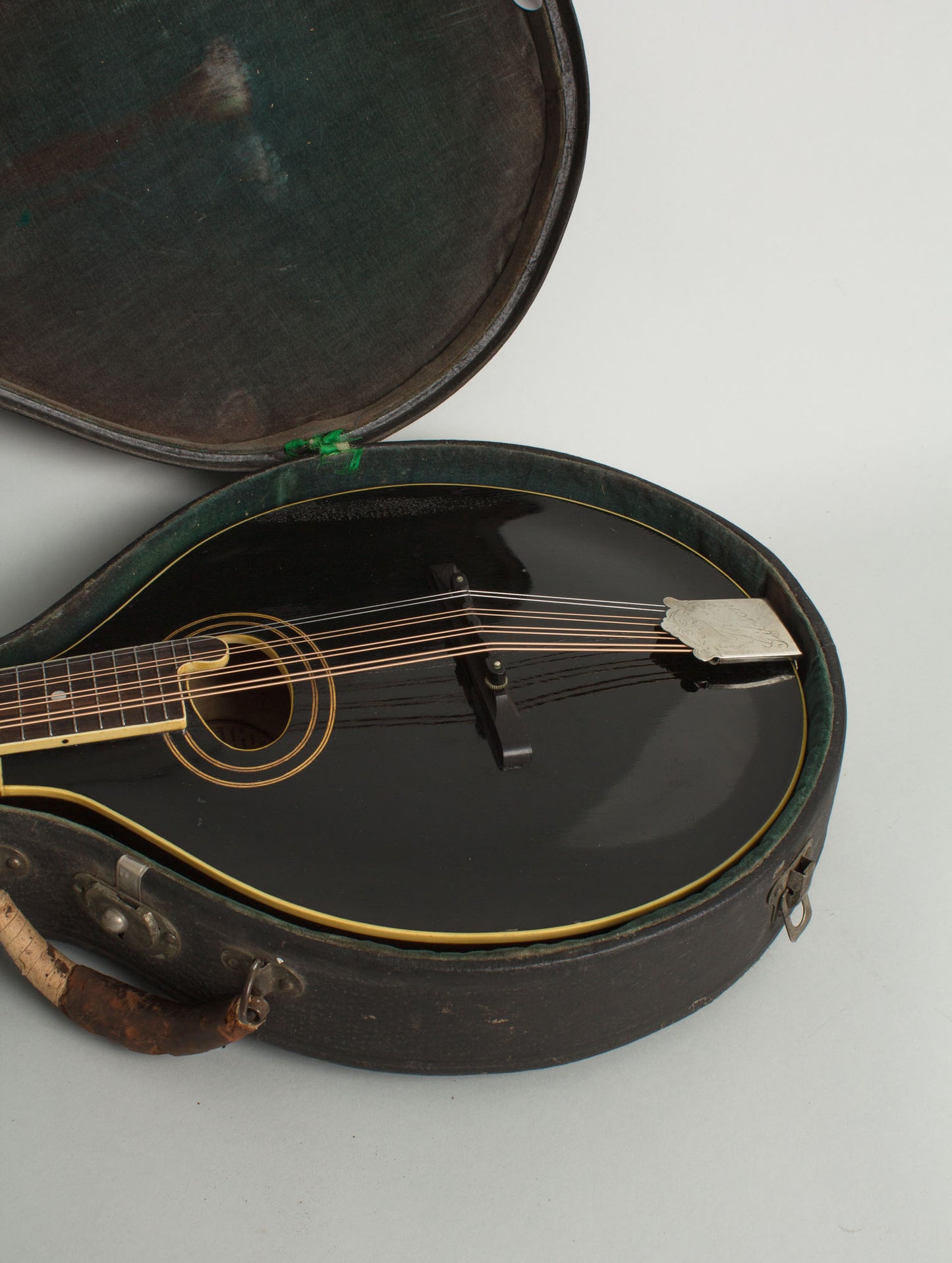 Gibson Style H-1 Carved Top Mandola (1923)
