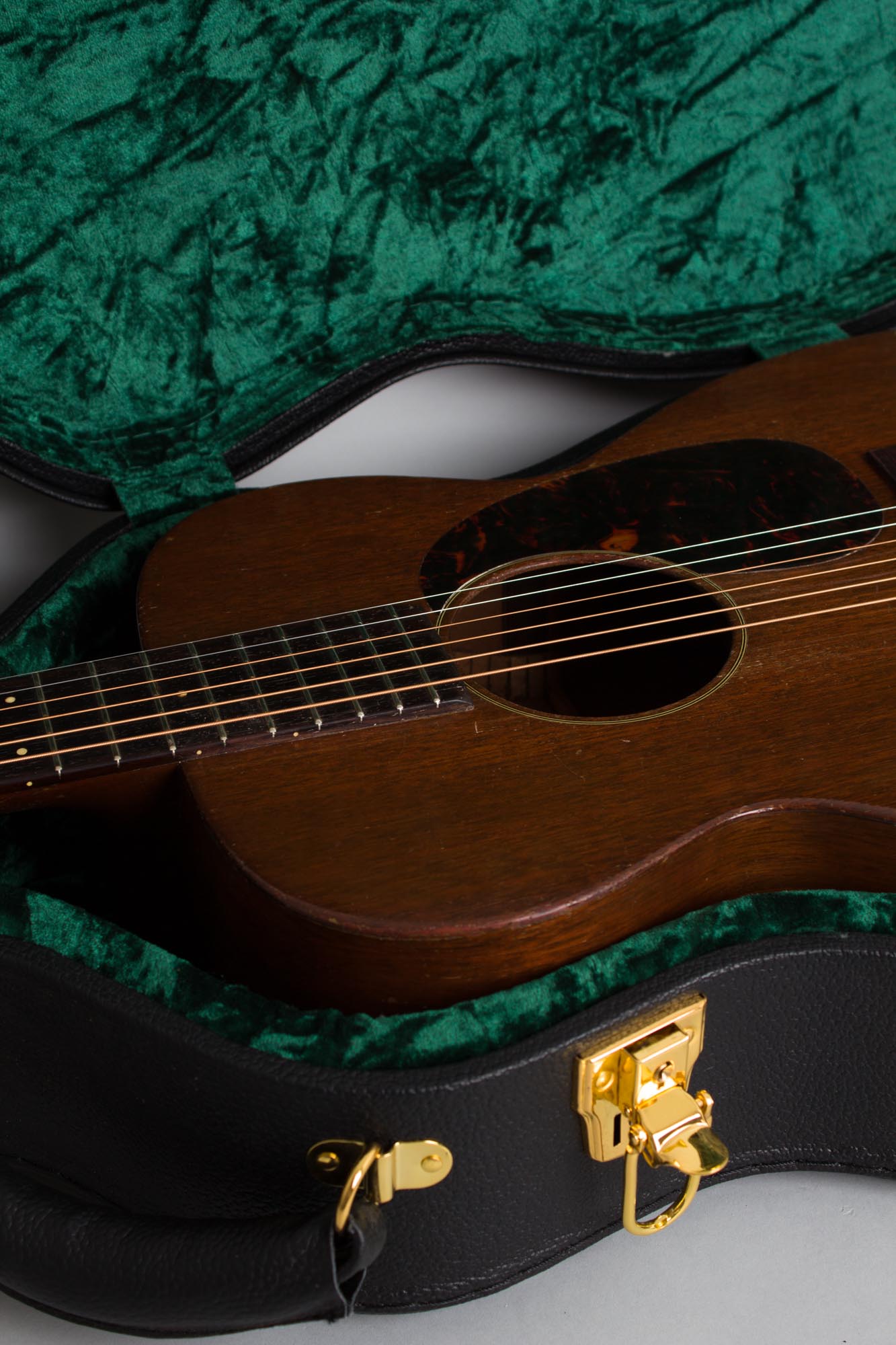 C. F. Martin 0-17 Flat Top Acoustic Guitar (1940)