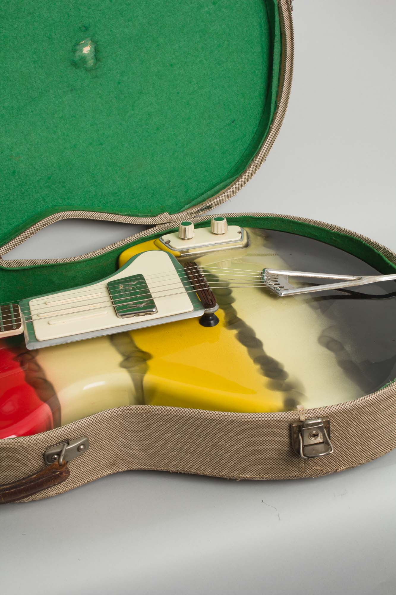Wandre Rock Oval Solid Body Electric Guitar (1962)
