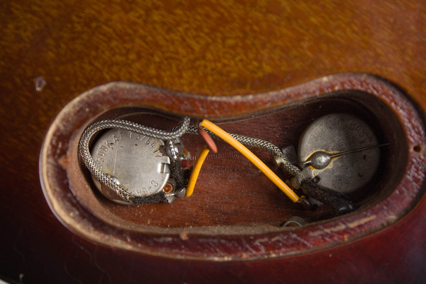 Gibson EM-200 Florentine Solid Body Electric Mandolin (1965)