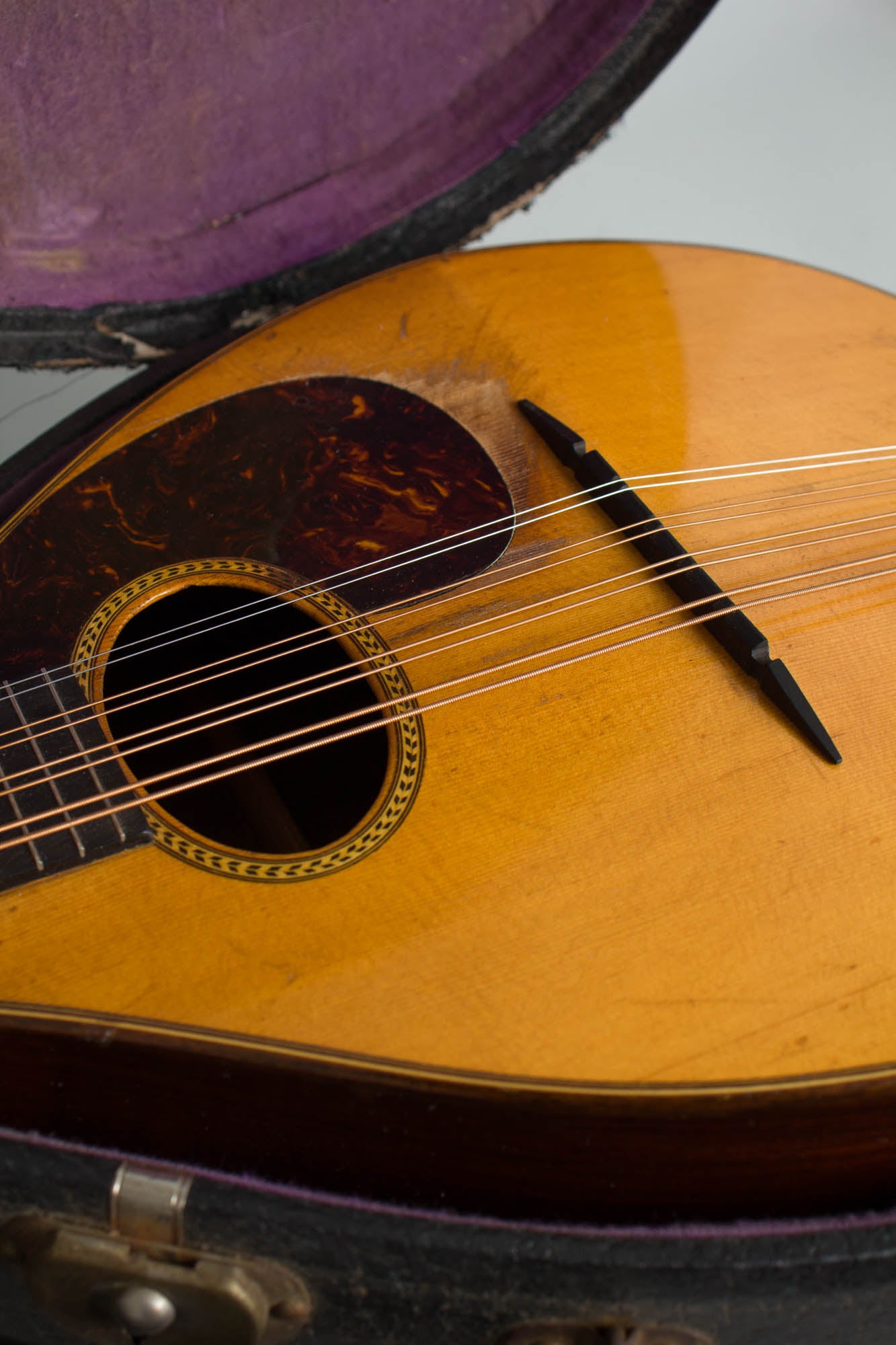 C. F. Martin Style B Flat back, bent top Mandola (1931)