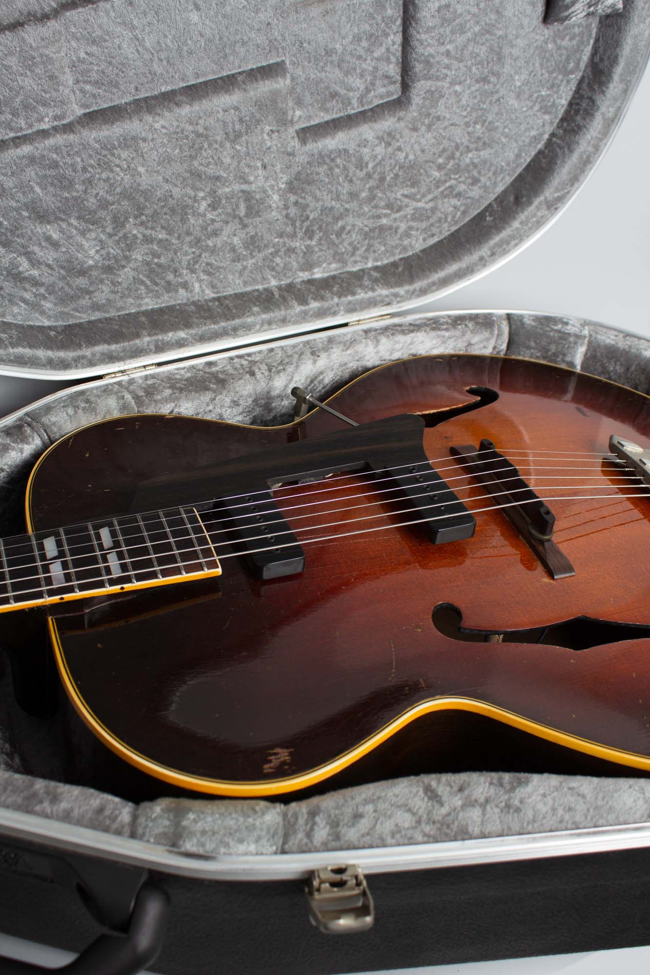 Gibson L-7 Dual Floating Pickup Arch Top Acoustic Guitar (1947)
