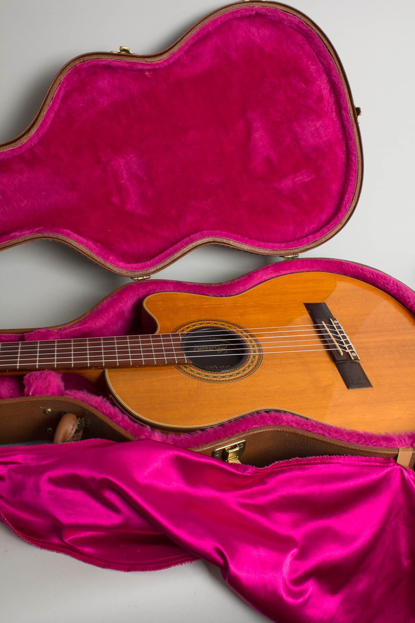 Gibson Chet Atkins CE Classical Electric Guitar (1982)