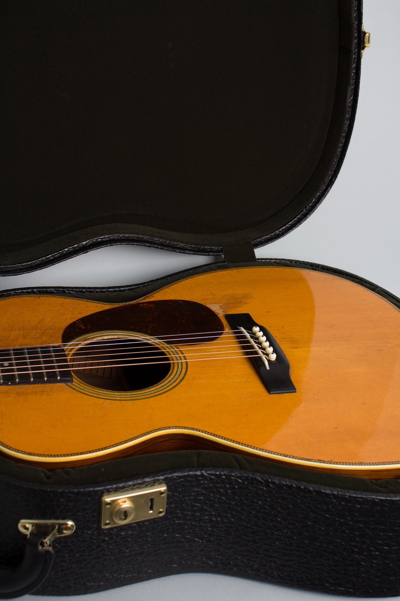 C. F. Martin 000-28 Flat Top Acoustic Guitar (1945)