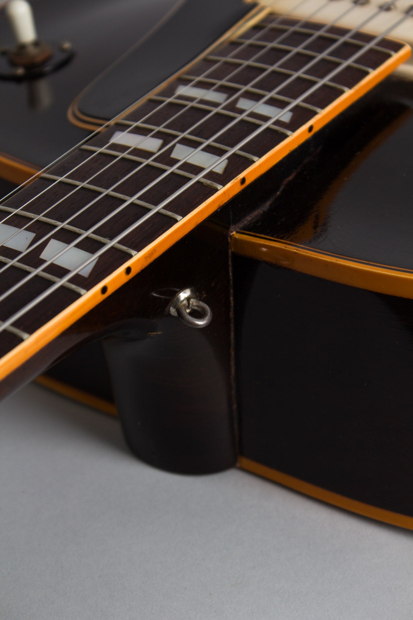 Gibson L-7 Arch Top Hollow Body Electric Guitar (1950)