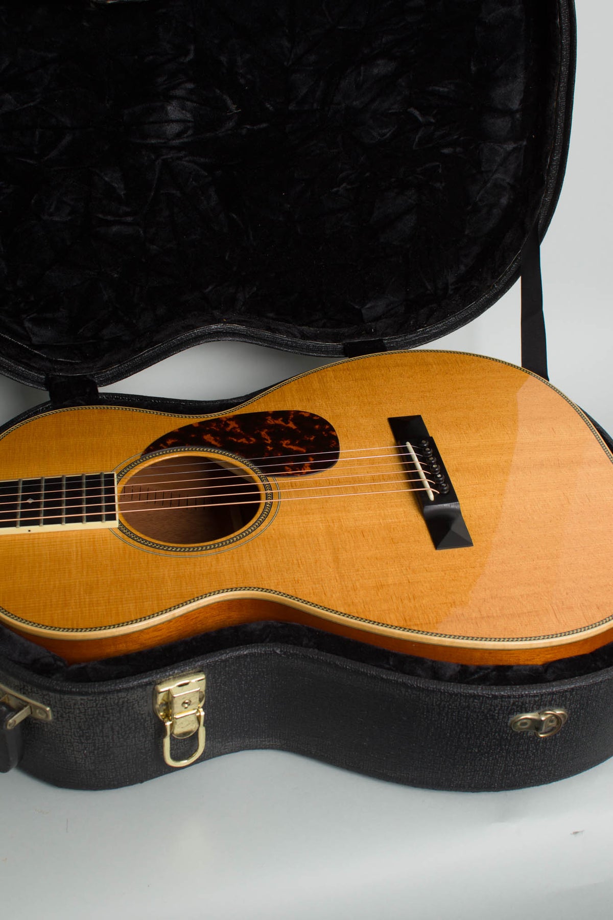 Larrivee 00-50 Flat Top Acoustic Guitar (2005)