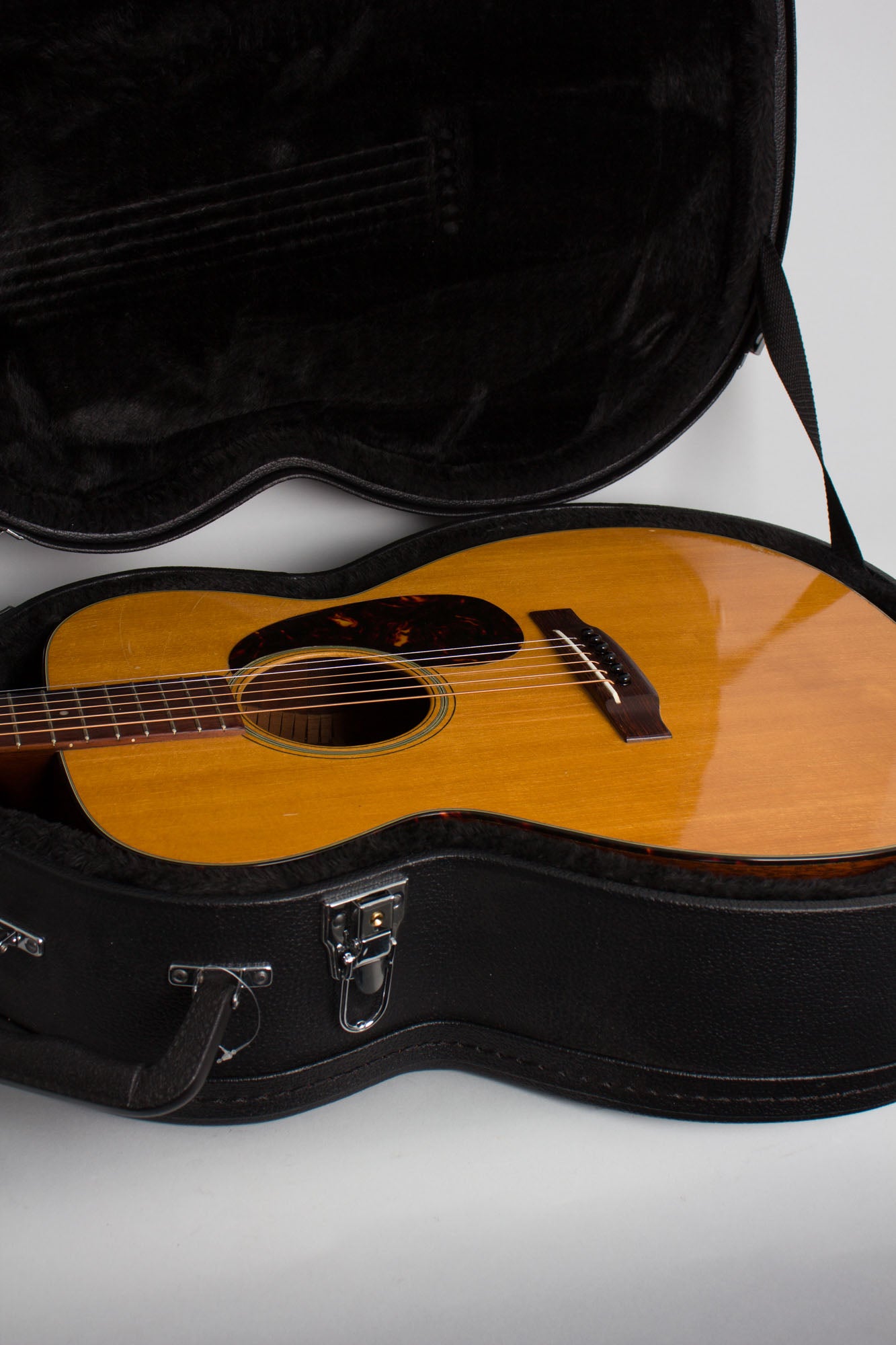 C. F. Martin 000-18 Flat Top Acoustic Guitar (1961)