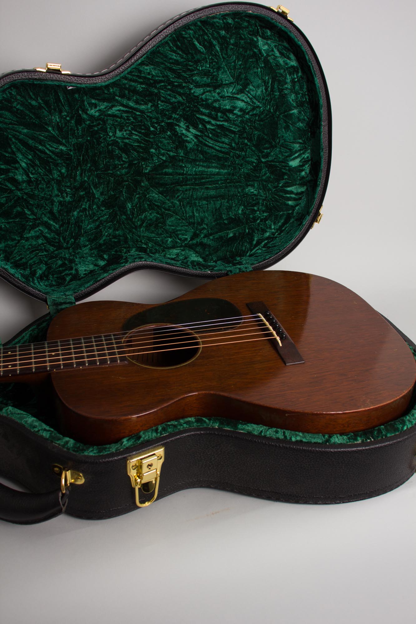 C. F. Martin 0-17 Flat Top Acoustic Guitar (1935)