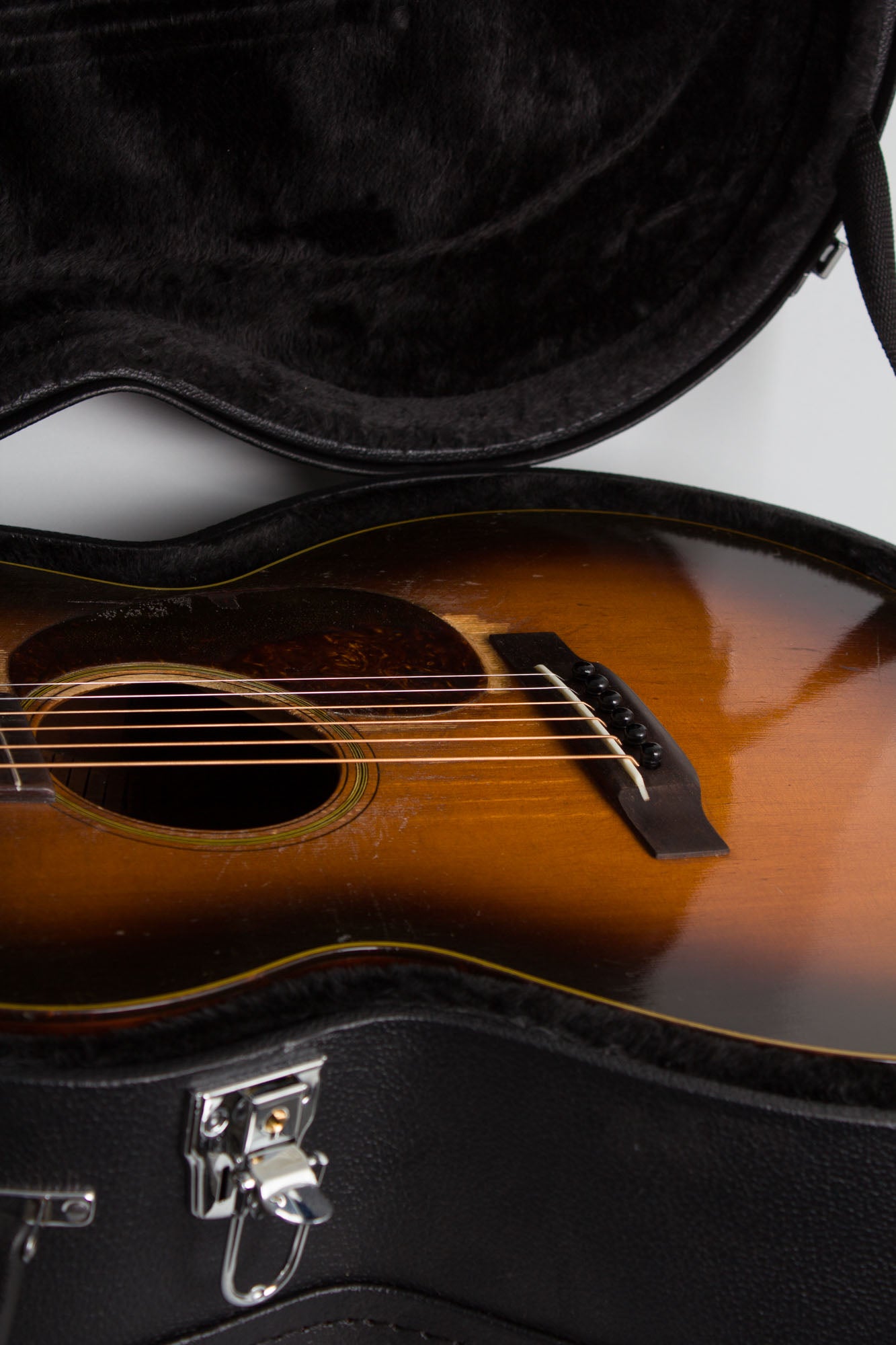 C. F. Martin 000-18 Shade Top Flat Top Acoustic Guitar (1935)
