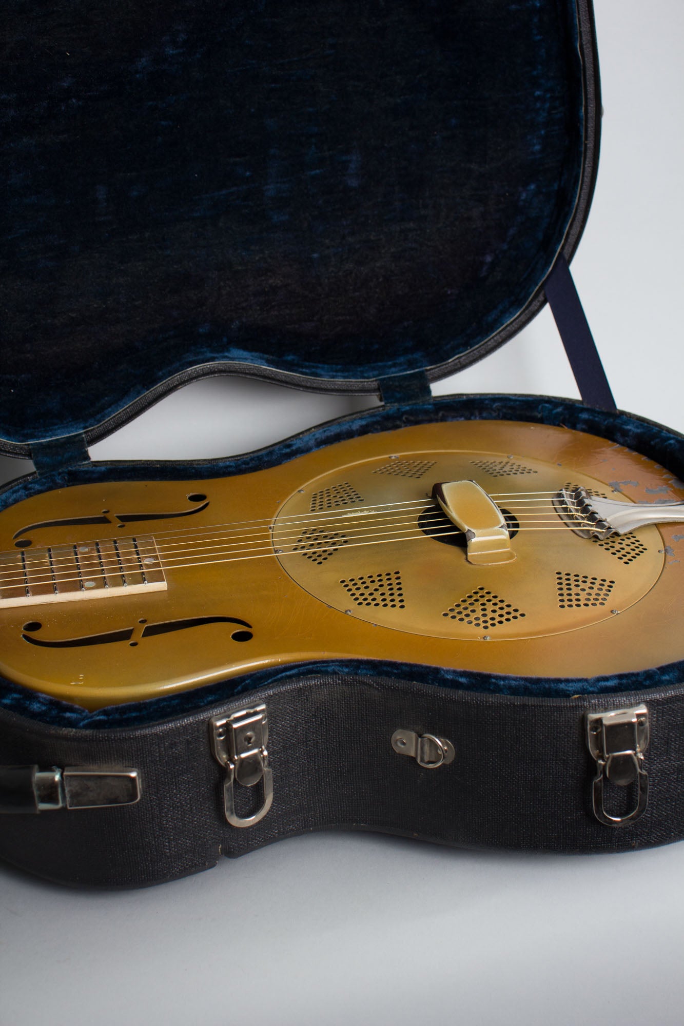 National Triolian Resophonic Guitar (1931)