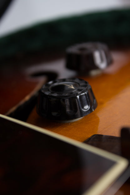 Gibson ES-150 Arch Top Hollow Body Electric Guitar (1939)