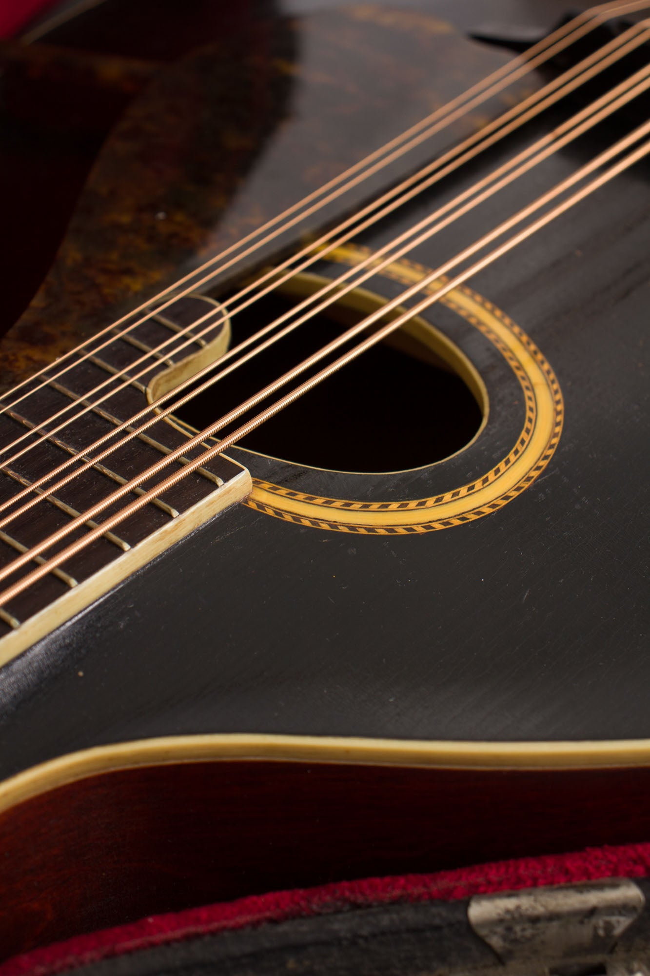 Gibson K-2 Carved Top Mandocello (1913)
