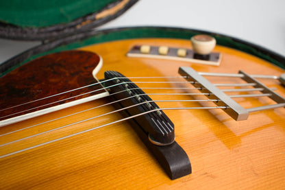 Hofner Club 40 Arch Top Hollow Body Electric Guitar (1960)