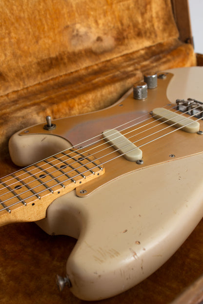 Fender Duo-Sonic Solid Body Electric Guitar (1958)