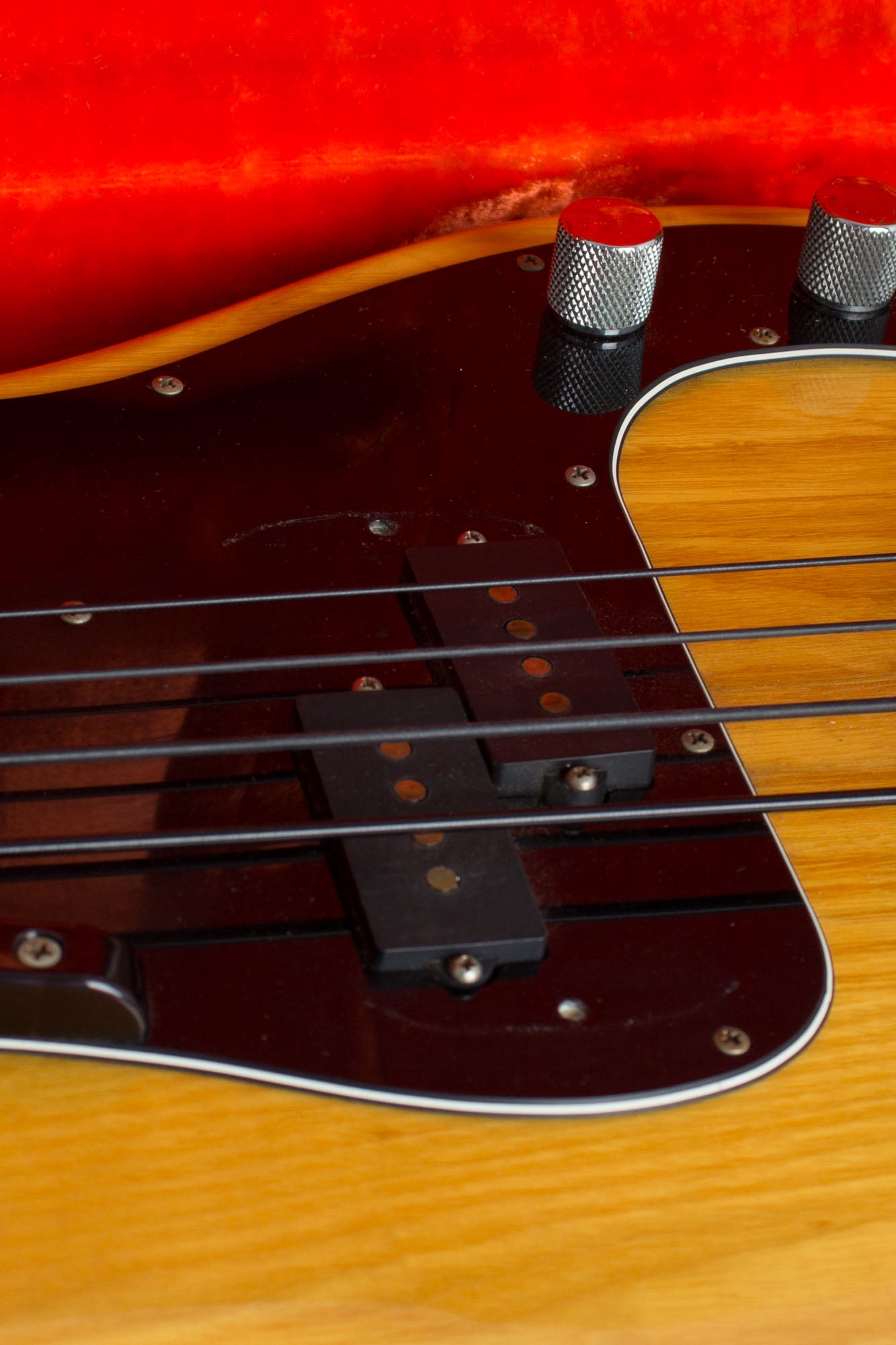 Fender Precision Bass Solid Body Electric Bass Guitar (1977)