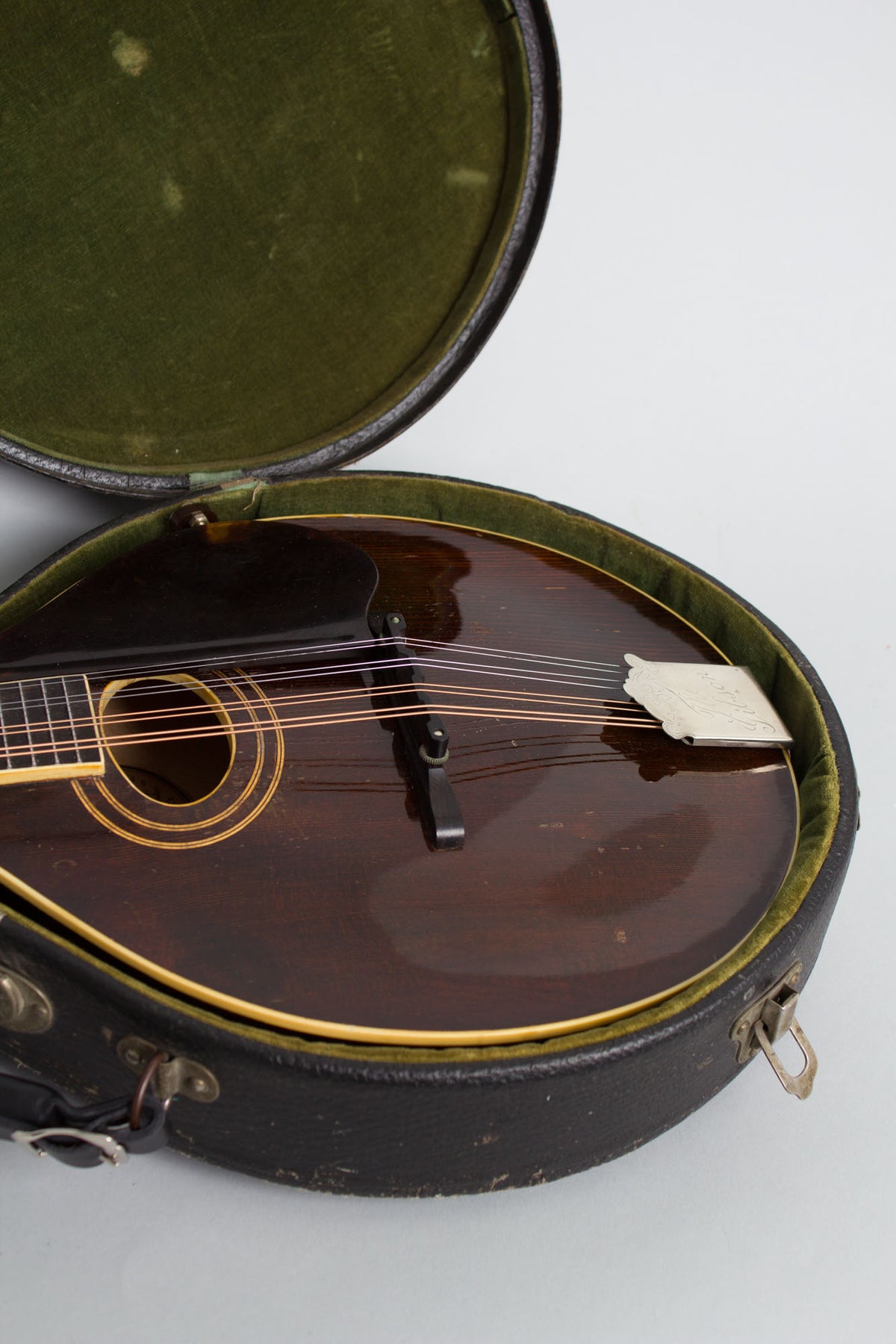 Gibson A-2 Carved Top Mandolin (1922)
