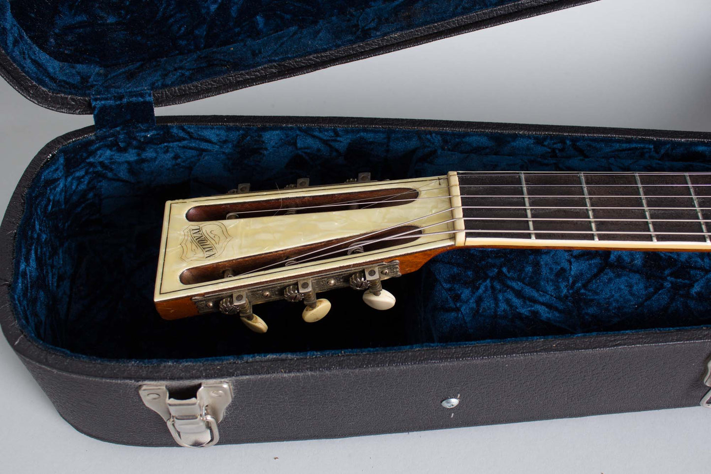 National Style N Resophonic Guitar (1932)