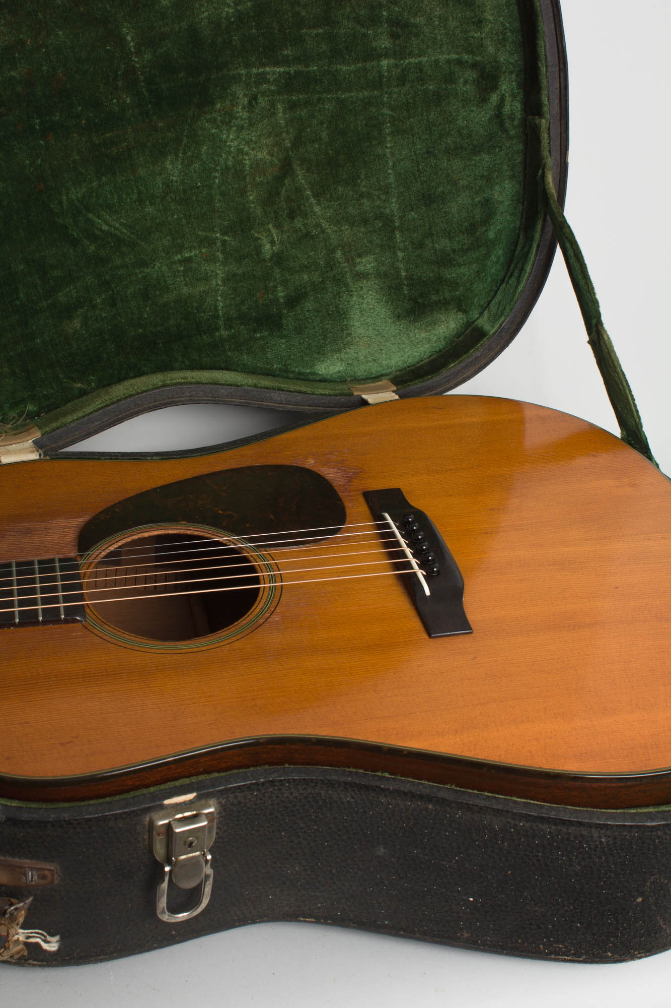 C. F. Martin D-18 Flat Top Acoustic Guitar (1947)