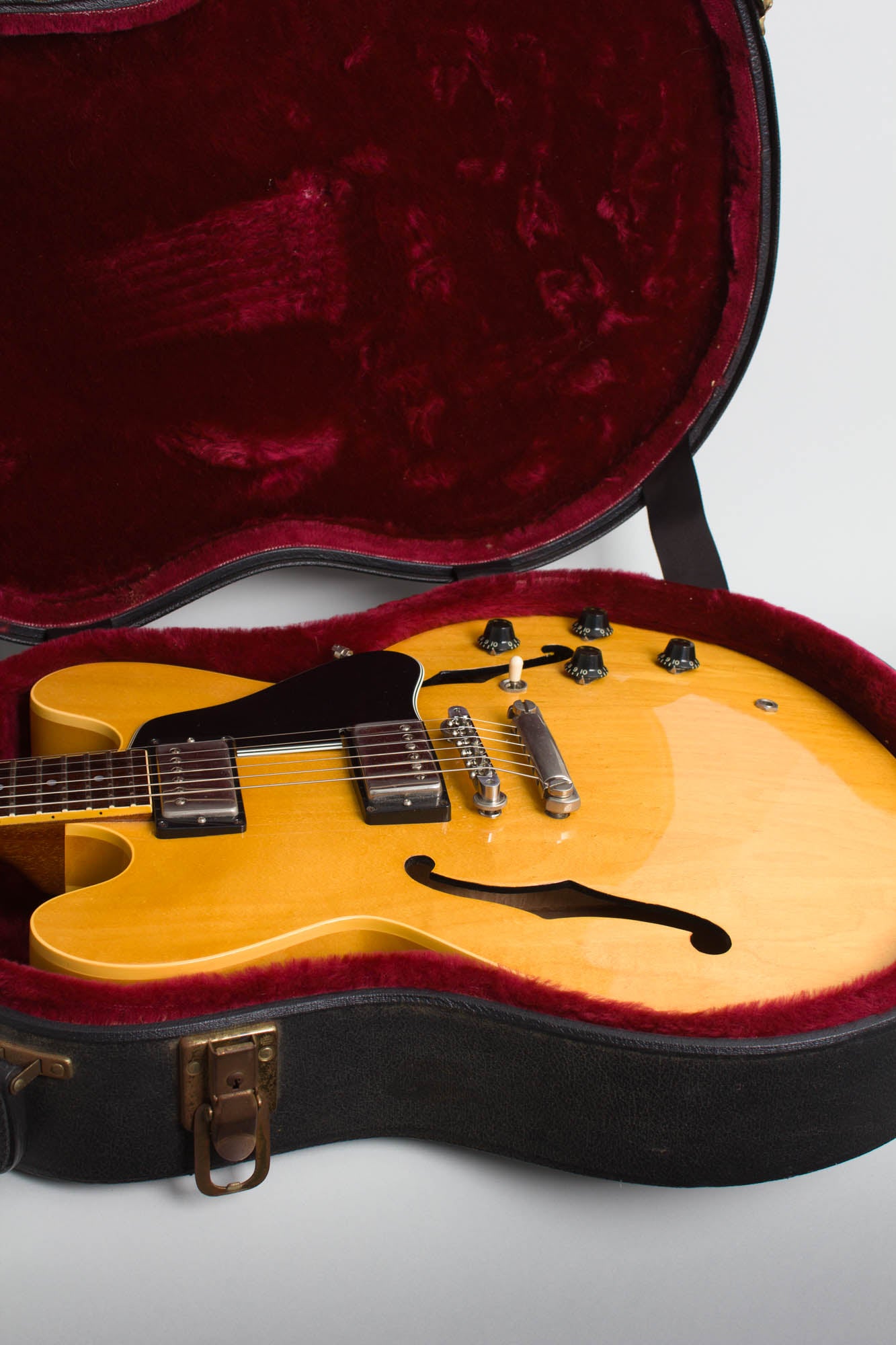 Gibson ES-335 DOT Semi-Hollow Body Electric Guitar (1982)