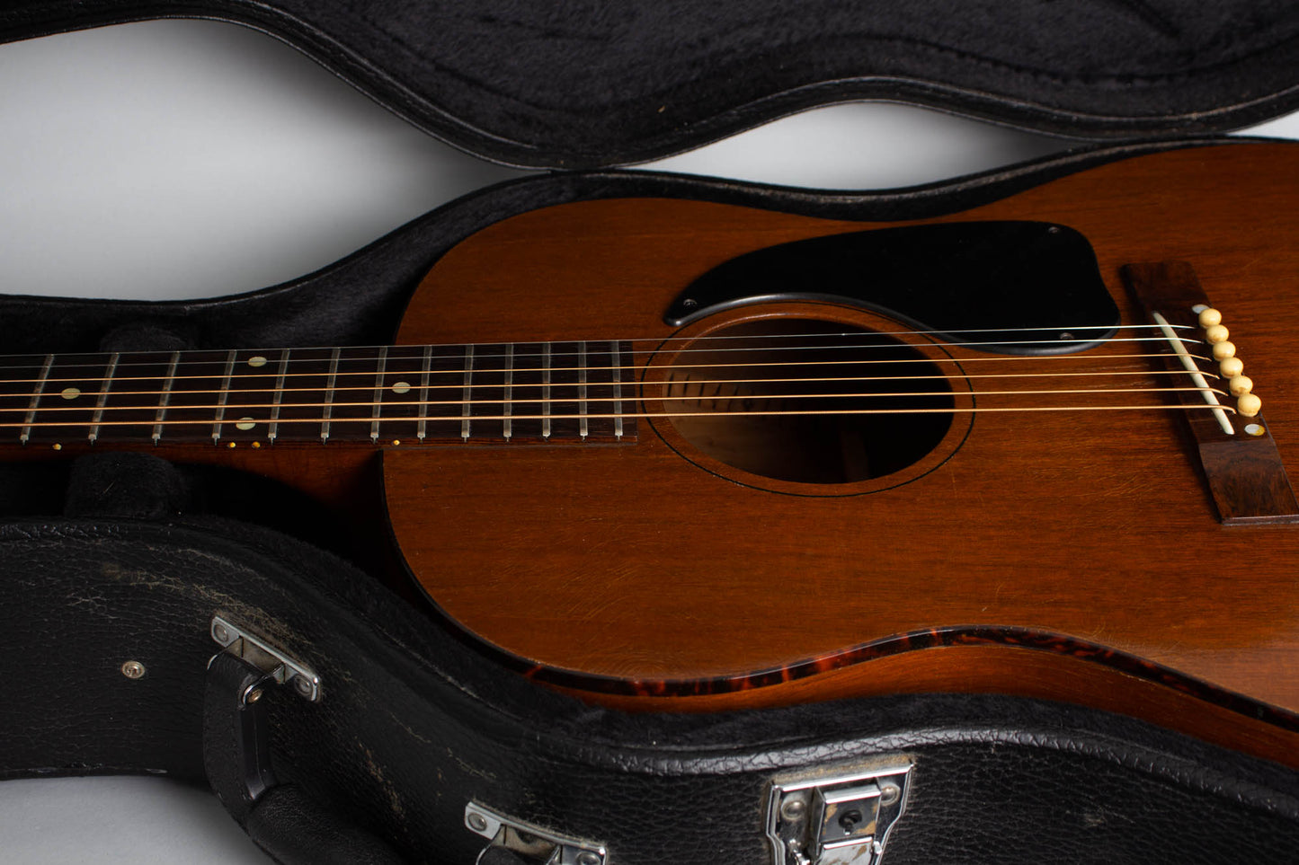 Gibson LG-0 Flat Top Acoustic Guitar (1962)
