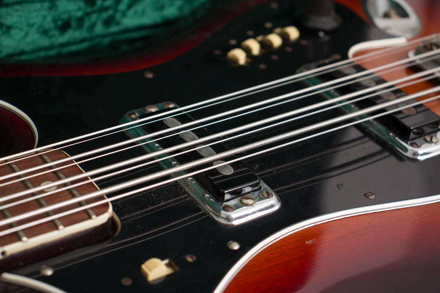 Hagstrom H-8 8-String Bass Solid Body Electric Bass Guitar (1968)