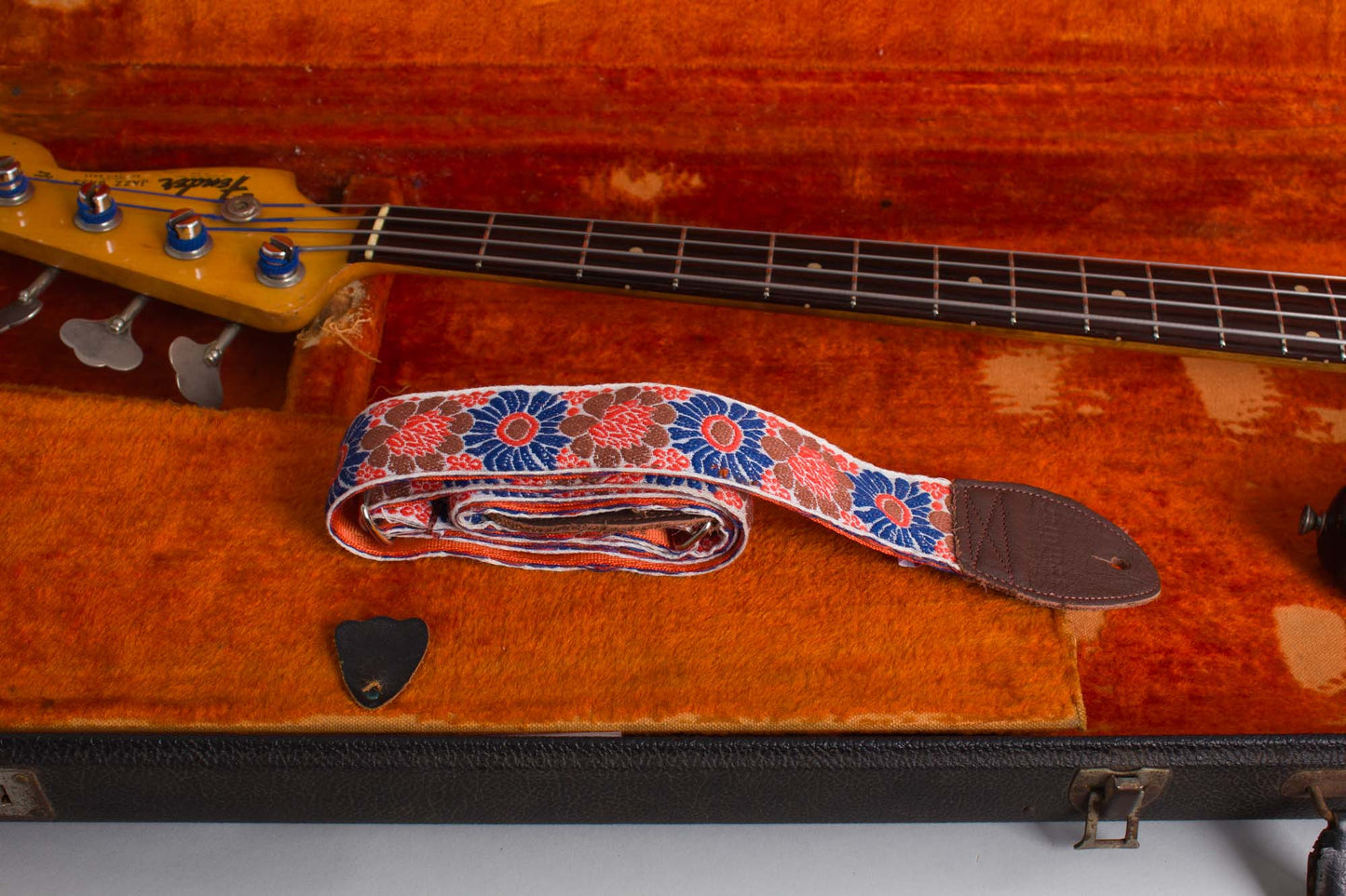 Fender Jazz Bass 1963 with 1960 neck Formerly Owned by Jeff Tweedy of Wilco Solid Body Electric Bass Guitar (1963/1960)