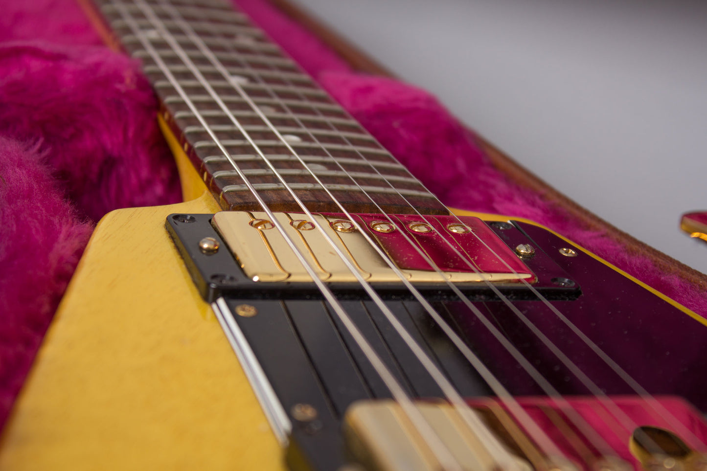 Gibson Flying V Lonnie Mack Solid Body Electric Guitar (1998)