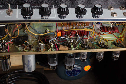 DeArmond Martin Model 112T Tube Amplifier (1961)