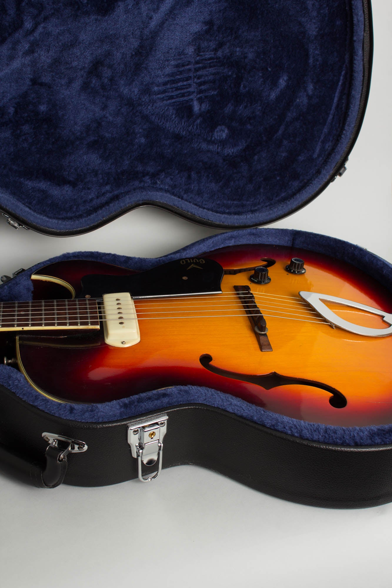 Guild T-100 Thinline Hollow Body Electric Guitar (1962)