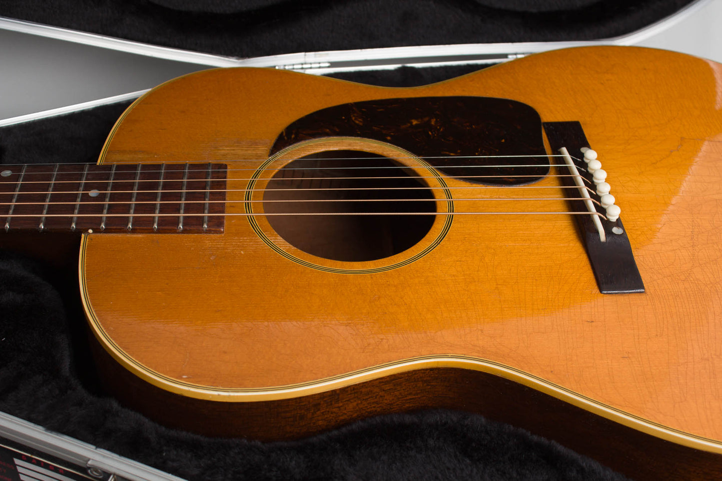 Gibson LG-3 Flat Top Acoustic Guitar (1942)