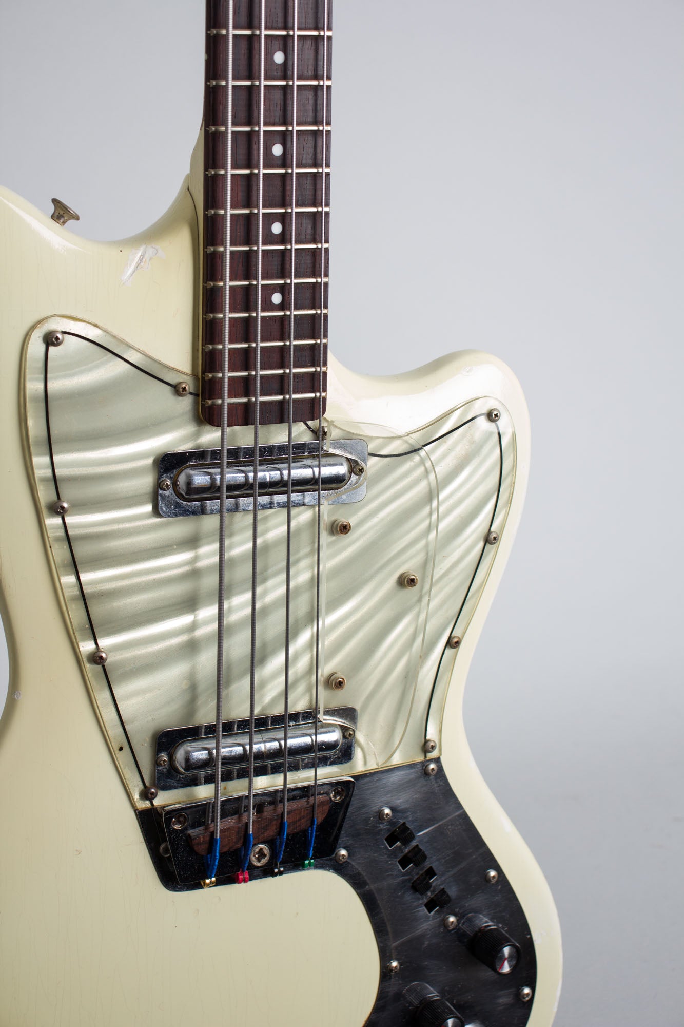 Danelectro Dane D2B4 Solid Body Electric Bass Guitar (1967)