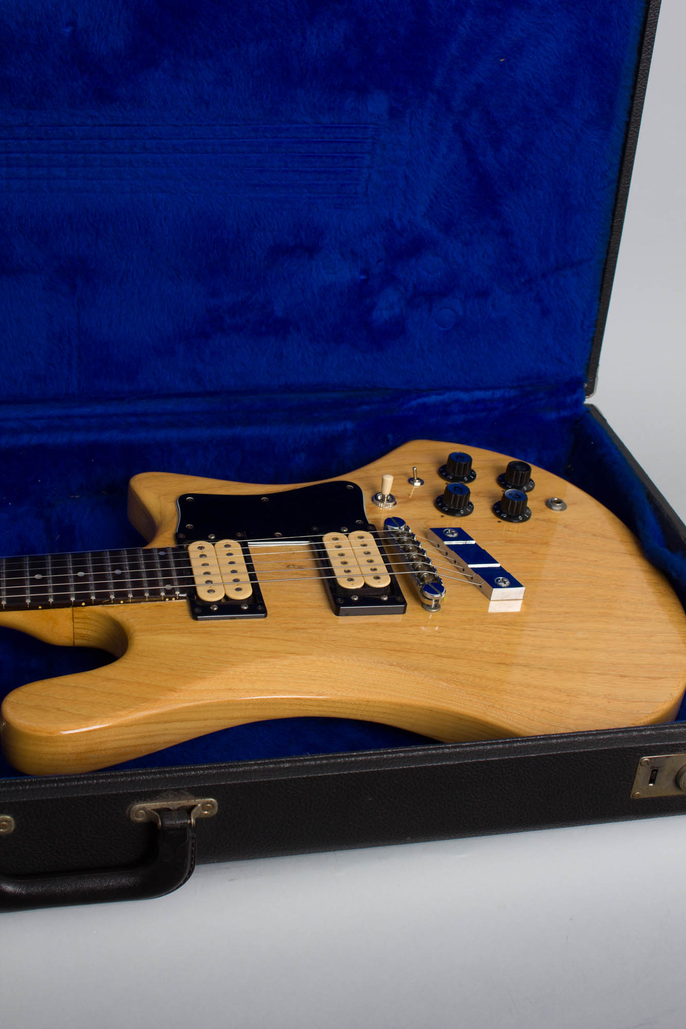 Guild S300 A-D Bld. Solid Body Electric Guitar (1979)