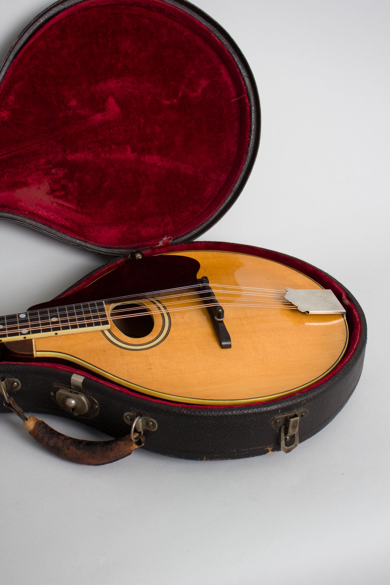 Gibson A-2Z Snakehead Carved Top Mandolin (1923)