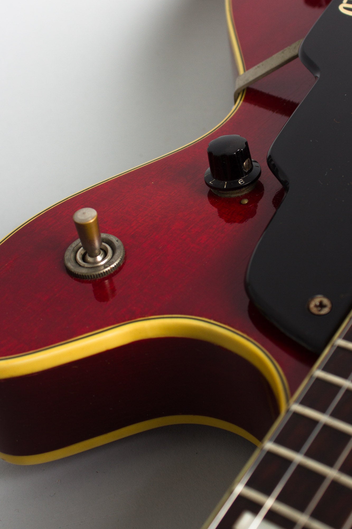 Guild Starfire V Semi-Hollow Body Electric Guitar (1968)