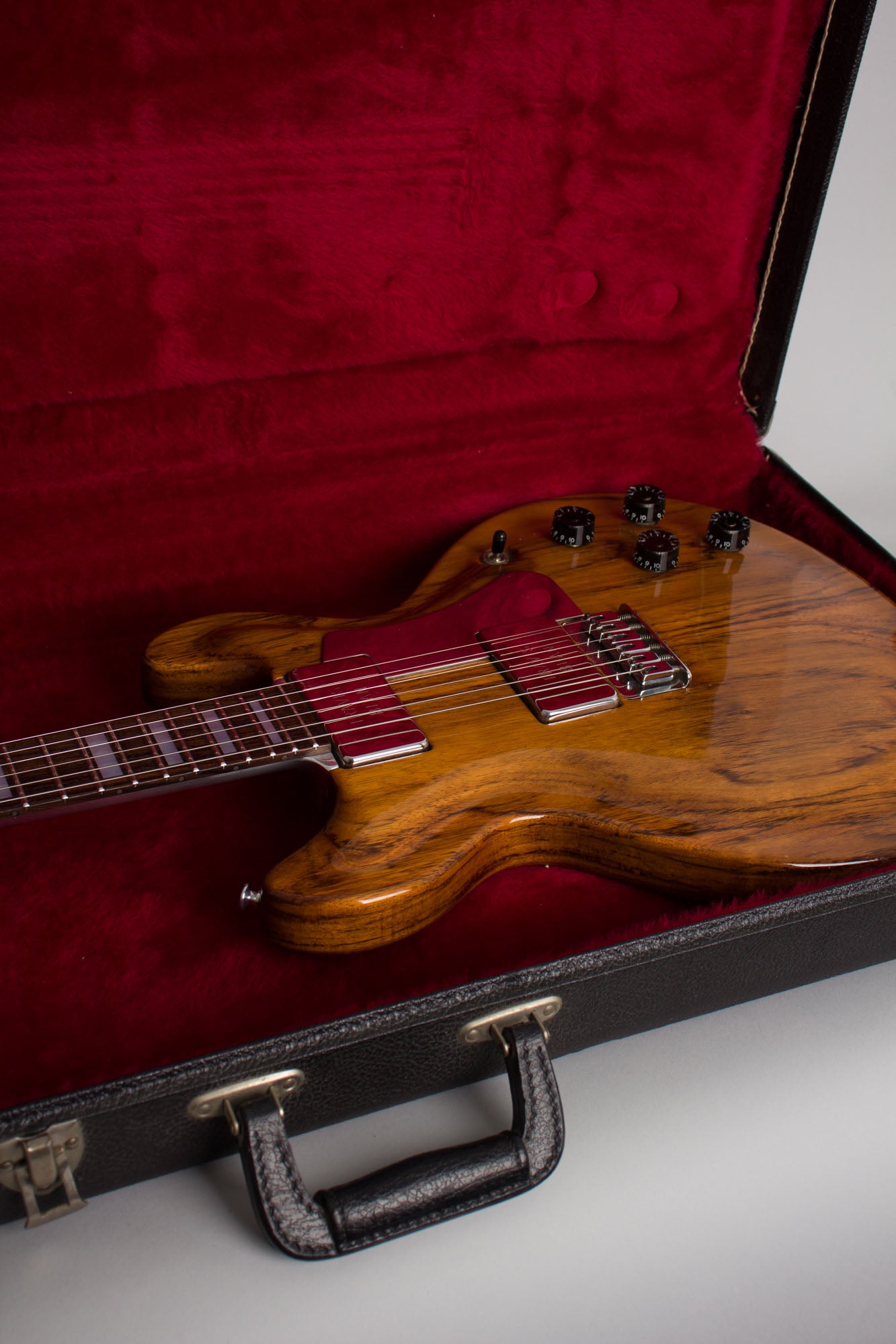 Travis Bean TB-1000A Solid Body Electric Guitar (1975)