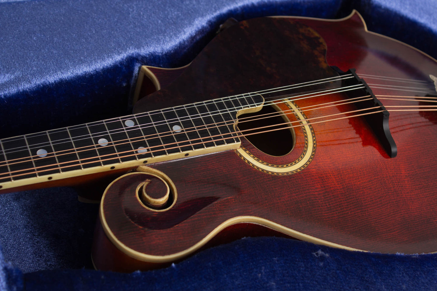 Gibson F-4 Carved Top Mandolin (1917)