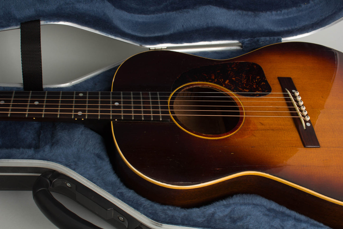 Gibson LG-2 Flat Top Acoustic Guitar (1947)