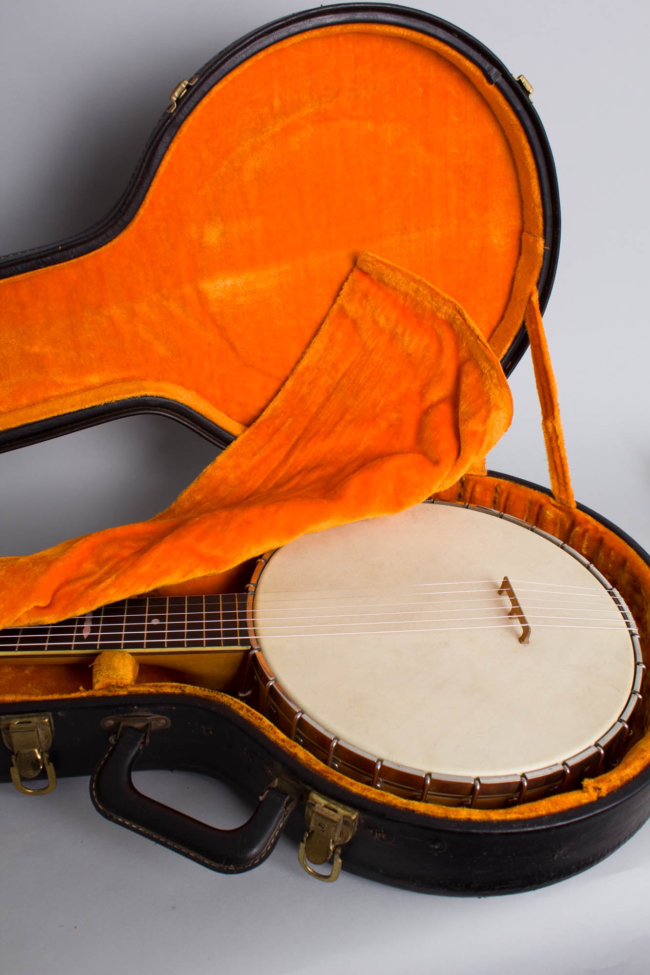Bacon Style B Guitar Banjo (1924)