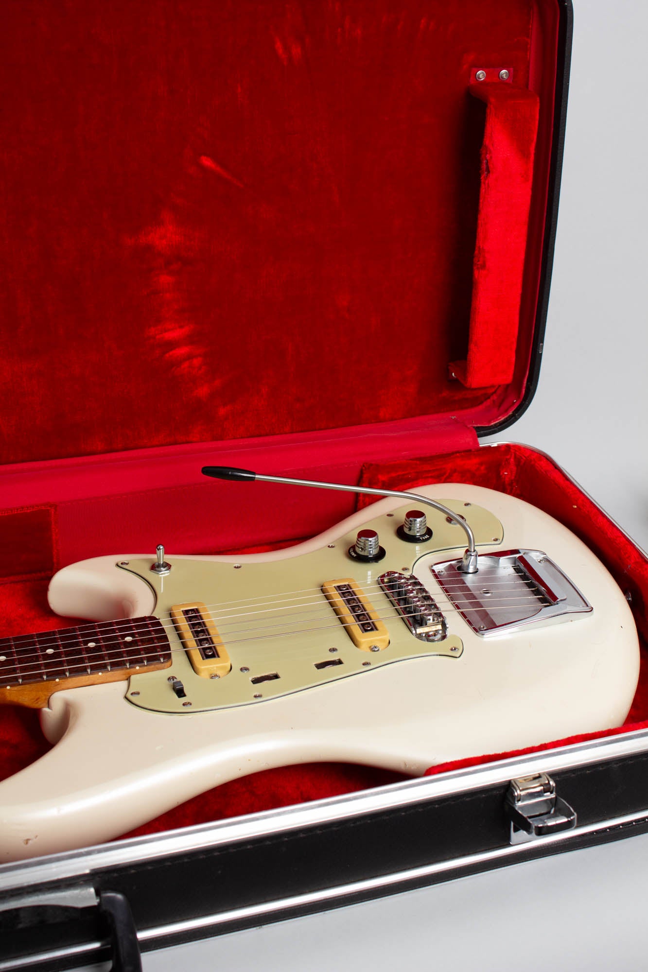 Yamaha SG-2 Solid Body Electric Guitar (1966)