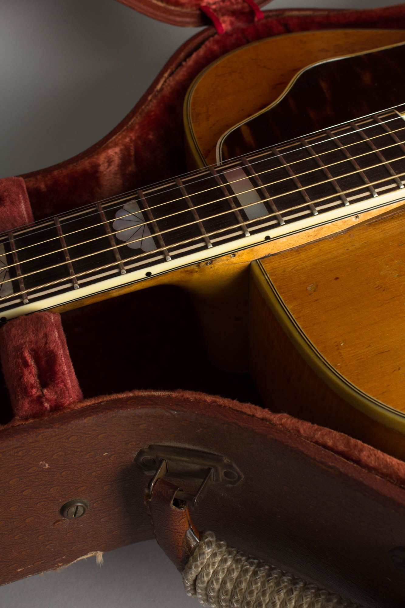 Epiphone DeLuxe Arch Top Acoustic Guitar (1941)