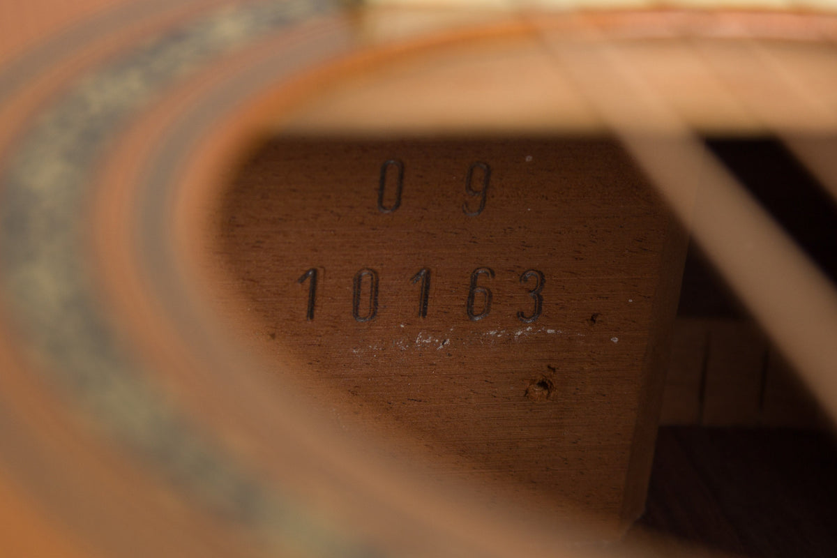 Larrivee L-09 Flat Top Acoustic Guitar (1990)